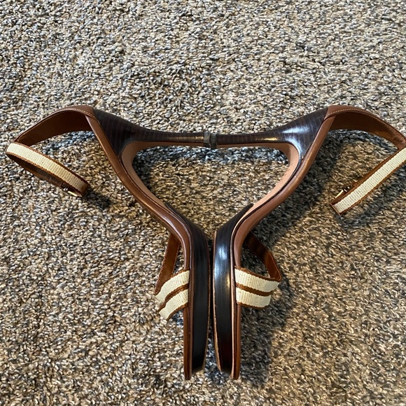 BCBG MAX AZRIA Heel - Picture 3 of 6